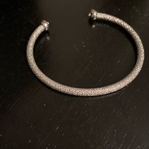 Beautiful sparkly open bangle